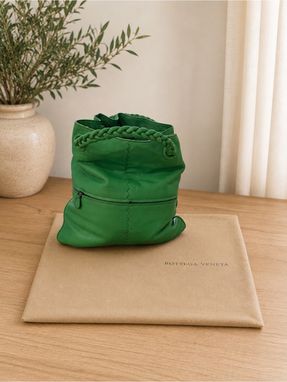 Bottega Veneta Braided-Trim Knot Shoulder Bag in Green - Picture 1 of 3